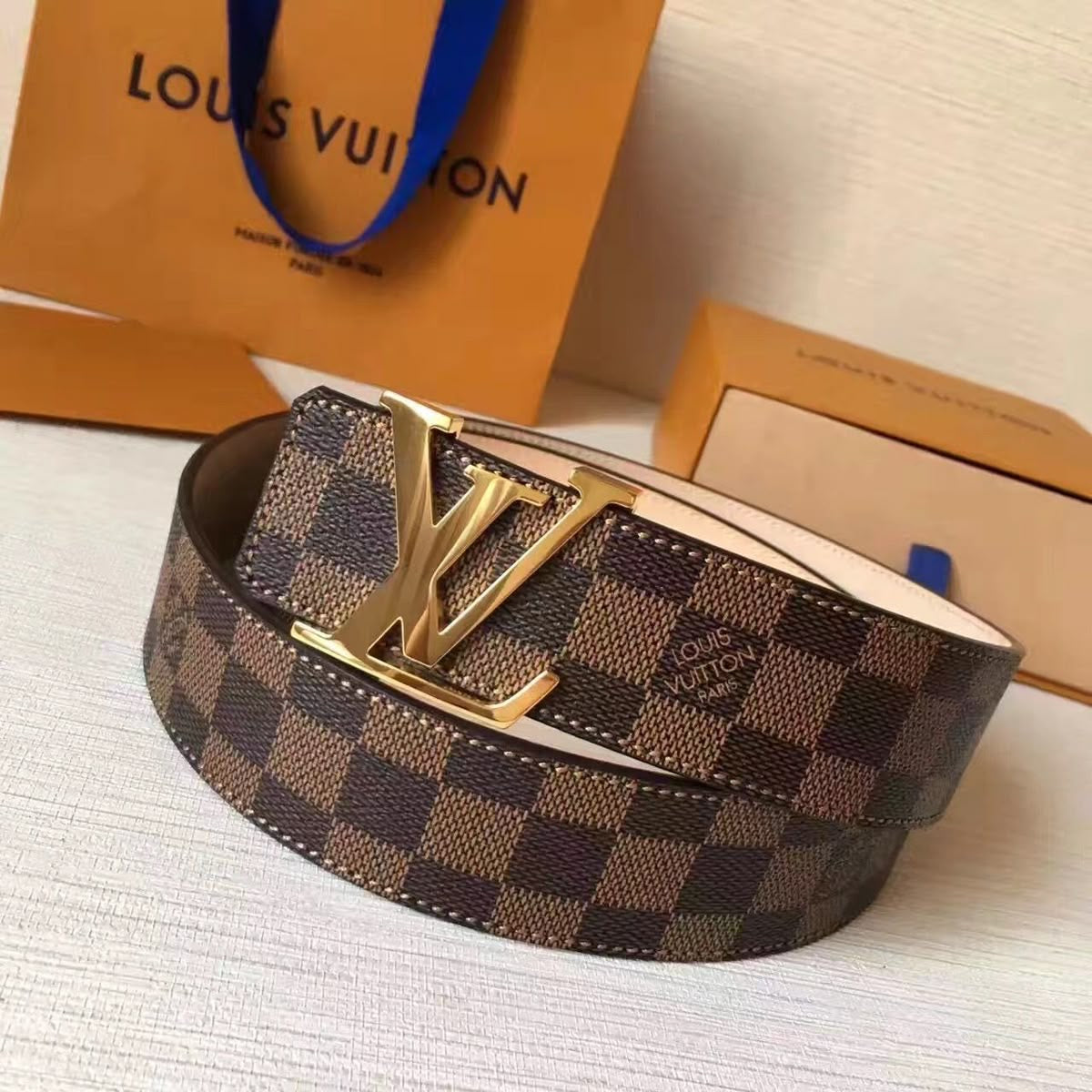 Колан Louis Vuitton